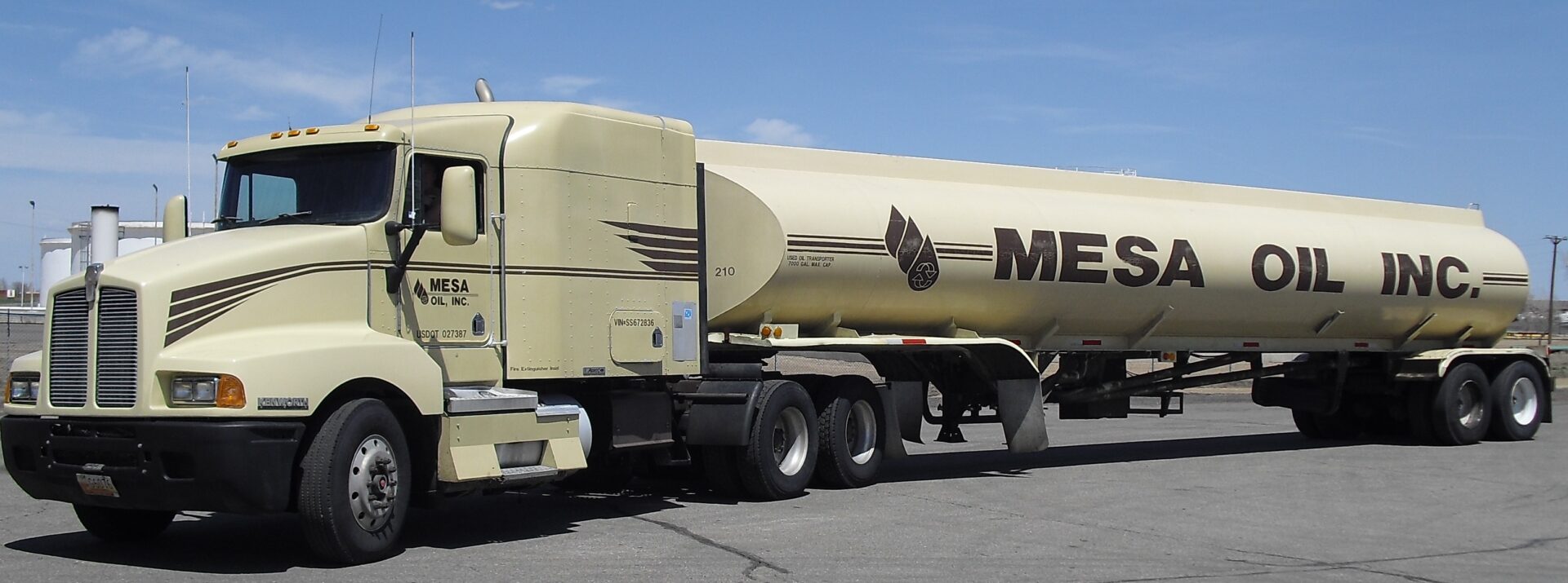 Mesa Oil Truck Image